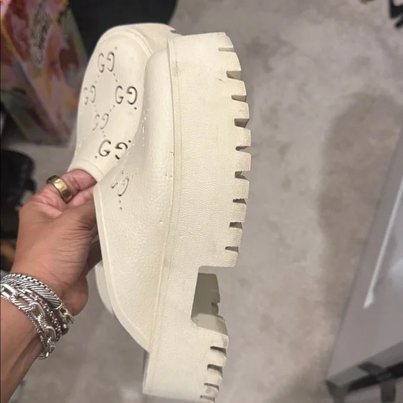 Gucci Women's Cream Perforated Mules - Picture 7 of 7